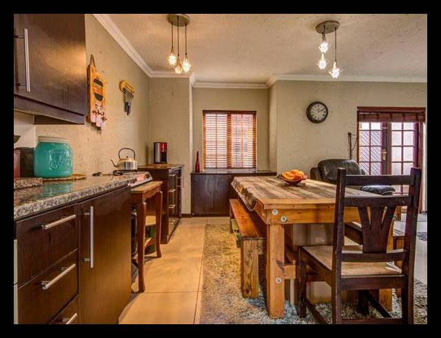 3 BEDROOM CLUSTER FOR SALE IN GLEN MARAIS